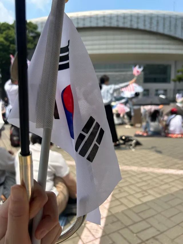 올공 도착🇰🇷🇰🇷

많지는 않지만 기부도 완료!! 
아이들을 위해 따옴 유기농 쥬스도 준비했어🤗