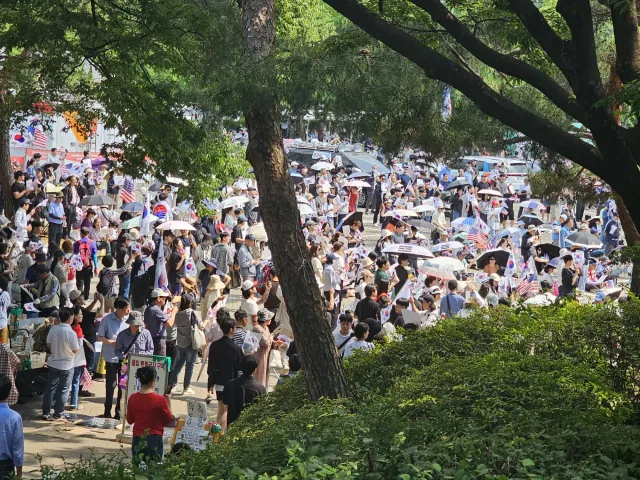 아버지 모셔다드리고
다시 올게
다들 지치지말자