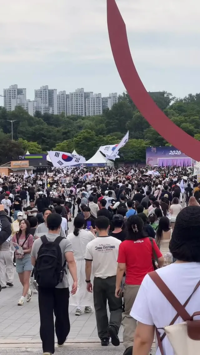뉴스에서 폭도라고 하는 사람들
이게 어딜봐서 폭도냐 애국자지