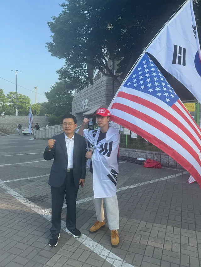 황교안 대표의 루틴이 되어버린 이른 아침 올공 핸드볼경기장 시민 격려 방문
