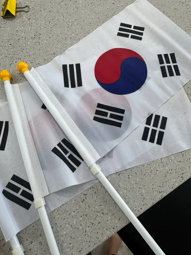 나출발해!!!!! 스치니들 기다료
엄마들이간다 🥊🥊🇰🇷🇰🇷 
올공역 막혔다는 소식이있던데 거기로 일단
출동