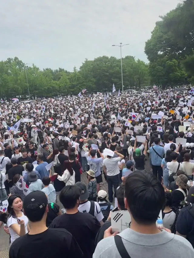 와 이틀동안 맨날 새벽에 깨서 스레드 인스타 잠실관련 확인하고 진짜 우울증온것처럼 밥도 잘못먹고 입병나고 육아도 잘못하고 ㅠㅠㅠㅠ슬펐는데 여기다