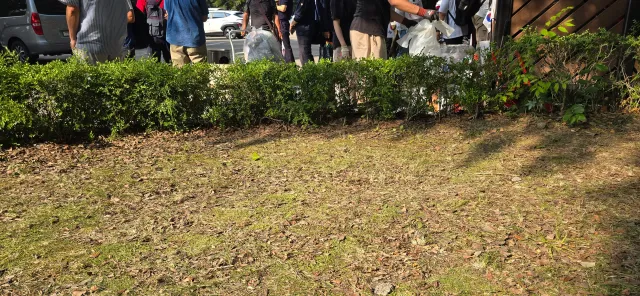 쓰레기 회수 자원봉사 20대 청년들!
감사합니다!