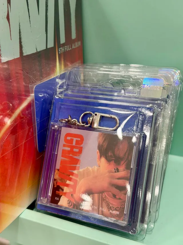 💿 𝐍𝐄𝐖 𝐑𝐄𝐋𝐄𝐀𝐒𝐄 💿

▶️ XIA - GRAVITY / 5th FULL ALBUM  
 ㄴ KEYRING ver
