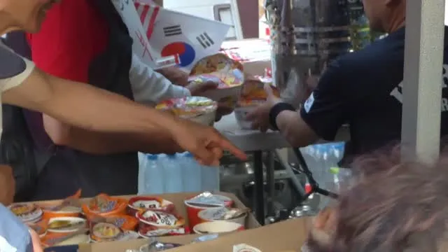 시민들이 힘을내서 외칠 수 있도록 항상 뒤에서 묵묵히 도와주셔서 정말 감사합니다 🙇🏻‍♂️
전국에서 응원을 보내주셔서 감사드립니다.
덕분에 