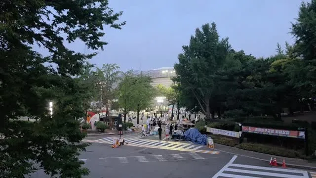 오전5시 날이 밝았네요😄

오전에 출근해야해서 이만 복귀합니다

06.12 새벽반 이상무!🇺🇲🇰🇷🇺🇲🇰🇷
