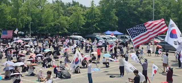 금요일 오후 1시 20분.
폭염을 넘어선 애국의 함성🇰🇷🇰🇷