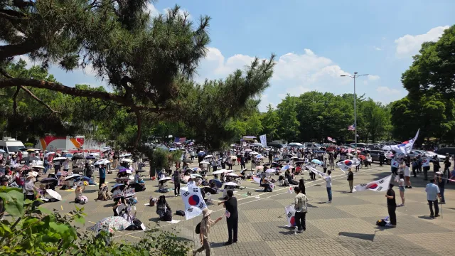 사람 많아지고 있어요
아이 학원셔틀 다녀올게요
내일 또 만나요