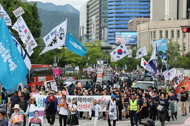 삼일절 연휴 서울 도심 대규모 집회·마라톤으로 교통혼잡 예상

연휴 기간인 오는 28일부터 다음 달 2일까지 서울 곳곳에서 수만 명이 참석하는 