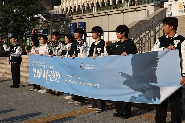 언론 "선관위 무능, 근본적 개혁해야" 한 목소리

[이코리아] 6·3 지방선거 과정에서 불거진 투표용지 부족 사태의 여파가 지속되면서 선거관리