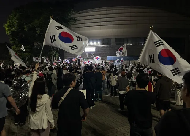 ‘진영’ 대신 ‘공정’ 외쳤다…잠실 집회에 등장한 새로운 2030

[일요신문] “진영을 위해 나온 게 아닙니다. 선거 과정에서 벌어진 문제를 
