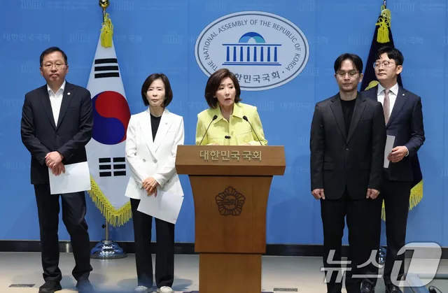 나경원 "문제 선거구 부분 재선거하라…내가 오세훈이면 당장 선언"

"선거 유효성은 득표차 아닌 절차의 헌법적 정당성에" 나경원 국민의힘 의원은