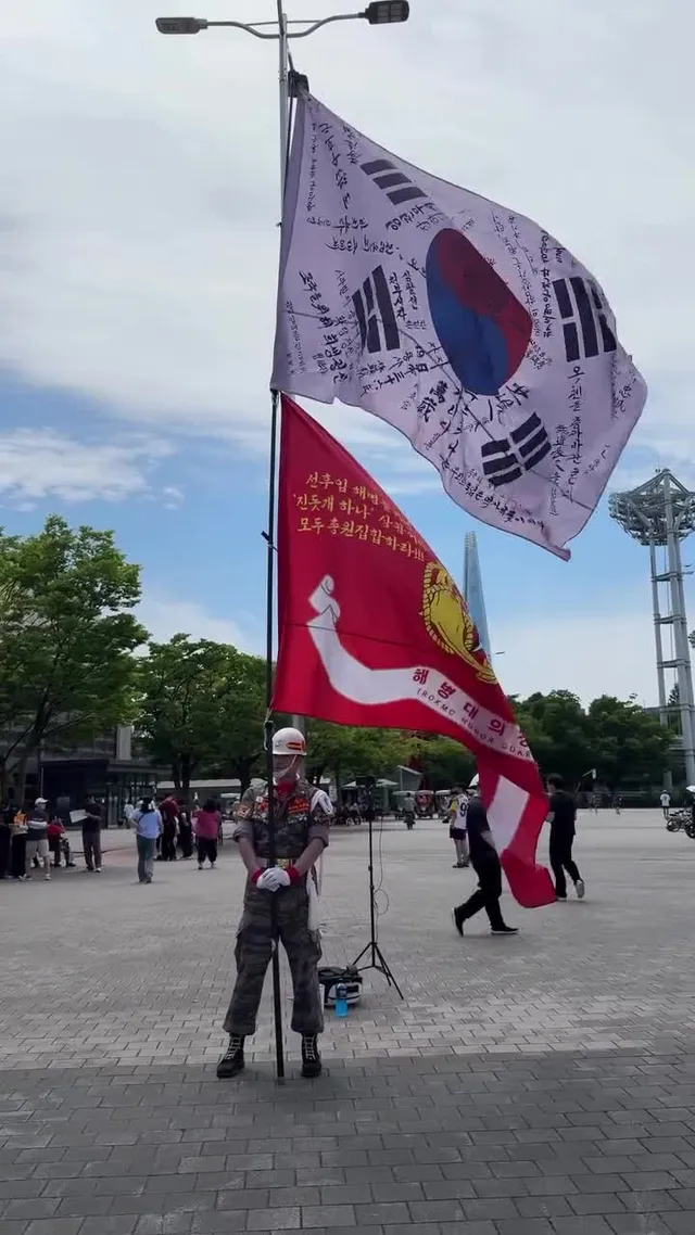 핸드폰이 잘 안 터져요ㅠㅠ
오늘 애국자 지인짜 많아요🇰🇷