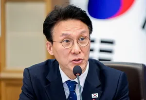 金총리, 선관위 개혁·민주질서 수호 드라이브

공공뉴스=조민주 기자 김민석 국무총리가 6·3 지방선거 이후 불거진 선거관리위원회 해체론 등 국민