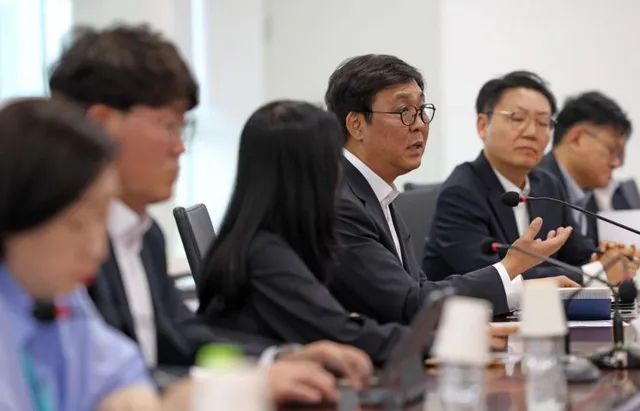 최휘영 장관, 핸드볼경기장 봉쇄 피해 점검…"종목단체 지원책 마련"

최휘영 문화체육관광부 장관이 11일 서울 송파구 올림픽회관에서 대한체육회 
