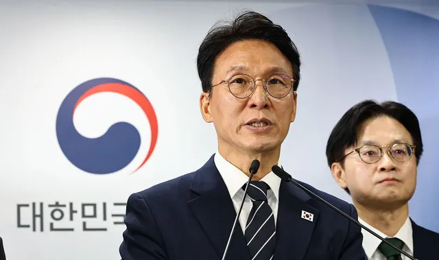 [속보] 金총리, 선관위 투표함 파괴에…“이럴거면 해체가 낫지 않나”

김민석 국무총리가 투표용지 부족 사태와 관련해 "증거를 보전해야 할 투표