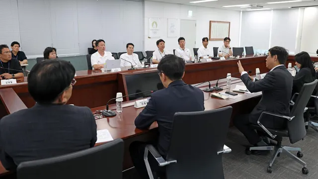 문체부·체육회, '잠실 시위'에 대응…"임시 사무 공간·업무 지원"

문화체육관광부는 집회&middot;시위로 인한 서울 올림픽공원 핸드볼경기장