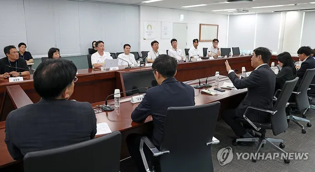 문체부 장관, 핸드볼경기장 입주 종목단체와 대책 논의

(서울=연합뉴스) 최휘영 문체부 장관이 11일 서울 송파구 올림픽회관에서 국민 참정권 침