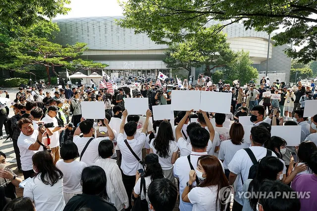 잠실봉쇄시위 대응 나선 대한체육회 "임시 사무공간과 업무지원"

(서울=연합뉴스) 이대호 기자 = 최근 서울 올림픽공원 핸드볼경기장 일대에서 이