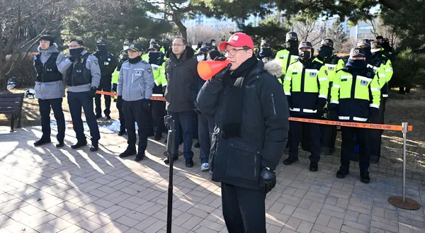 위안부피해자법 오늘부터 시행… ‘땜질 입법’ 한계 우려도

위안부 피해자를 비방할 목적으로 허위사실을 유포하면 최대 징역 5년에 처할 수 있는 