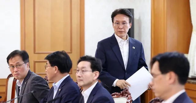 정부, 저녁 金총리 주재 ‘국민 참정권 침해 관계 장관 회의’

정부, 저녁 金총리 주재 국민 참정권 침해 관계 장관 회의