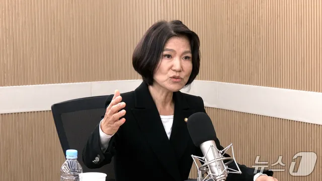 [인터뷰 전문] 이진숙 "재선거하면 국힘 압도적 승리…190석 여권이 나서...

"오염된 선거 다시해야…국힘 압도적 승리 가능" 與 뭐든 할 