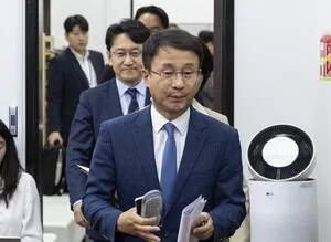 한병도, 국힘 향해 "근거 없는 부정선거론·사전투표 폐지 억지 주장 멈...

더불어민주당 한병도 원내대표는 11일 6·3 지방선거에서 발생한 