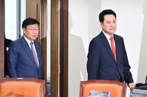 野 ‘잠실 투표지 보관상자’ 폐기 화력 집중…재선거 입법 트리거 될까...

[헤럴드경제=양대근·윤채영 기자] 6·3 지방선거 투표용지 부족 사
