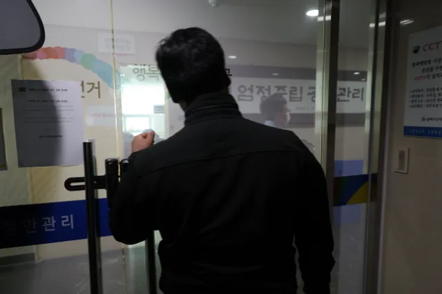 '투표지 부족' 전방위 압수수색…노태악·허철훈 피의자 적시(종합)

경찰이 6·3 지방선거 당일 '투표용지 부족 사태'와 관련해 중앙선거관리위원