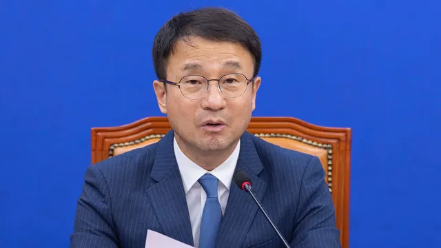한병도 "국힘, 부정선거·사전투표 폐지 억지 주장 멈춰야"

민주당 한병도 원내대표는 오늘 6&middot;3 지방선거의 '투표용지 부족 사태'