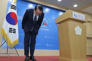 투표용지 부족 사태, 시작은 회의 없는 '인쇄기준 변경'

6·3 지방선거 투표용지 부족 사태가 중앙선거관리위원회의 의사결정 구조와 현장 대응 