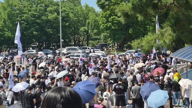 6월 6일 현충일입니다.

호국선열을 기리는 묵념