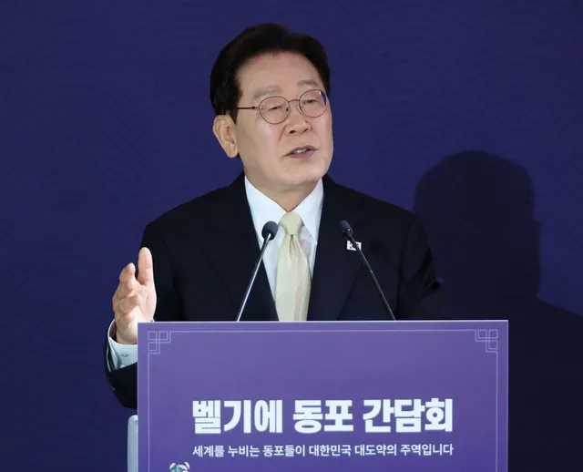 李대통령 “잠실 시위, 경찰 모욕 도넘어…폭력 없어야”

벨기에를 방문 중인 이재명 대통령이 잠실에서 시위가 벌어지고 있는 것과 관련해 “시위 