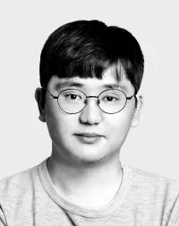[세상 읽기]잠실 집회, 첫 시민의 순간

또 민주진영이 한창 2030 보수화를 탓하던 중이었다. 합리화와 책임 전가가 범벅된 지겨운 세대론 너