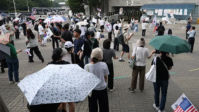 잠실 핸드볼경기장 봉쇄 시위 장기화에 입주 체육단체 업무 마비

6·3 지방선거 개표소였던 서울 올림픽공원 핸드볼경기장 봉쇄 시위로, 경기장에 