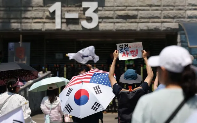 [단독]올림픽공원 시위 장기화에…체육공단, 대관 취소 땐 전액 환불

서울 송파구 올림픽공원 티켓링크 라이브 아레나(핸드볼경기장) 앞 시위 여파