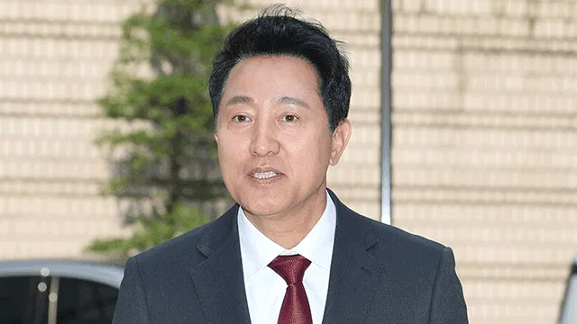 오세훈 서울시장, 당선 후 ‘여론조사 대납’ 재판 첫 출석…“민중기...

정치 브로커 명태균 씨로부터 여론조사를 받고 후원자를 통해 비용을 대