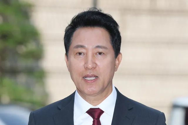 ‘여론조사 대납 의혹’ 재판 재개... 오세훈 “민중기 특검은 악질 특...

오세훈 서울시장이 선거 후 재개된 ‘보궐선거 여론조사 대납 의혹’
