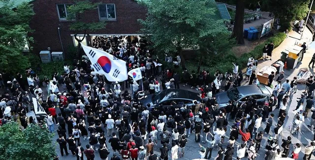 '투표용지 50%만 인쇄' 결정, 회의 없이 선관위 내부 2명이 결재

전국 91개 투표소에서 투표용지 부족 사태가 발생한 가운데 중앙선거관리위