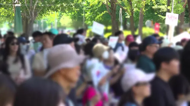 개표소 봉쇄 시위 엿새째...법원, 오늘 현장 검증

투표용지 부족 사태에 대한 잠실 개표소 봉쇄 시위가 엿새째 이어지고 있습니다.이런 가운데,
