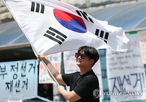투표용지 부족 사태 닷새째…재선거 두고 여야 입장 엇갈려

[CBC뉴스] 6·3 지방선거 투표용지 부족 사태로 촉발된 재선거 요구 시위가 9일 