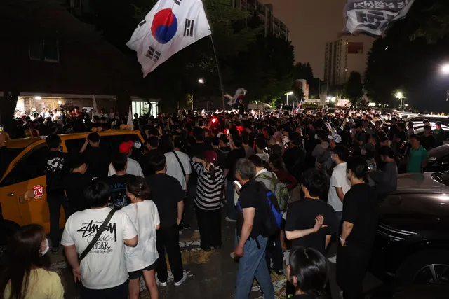 105분간 투표 기다린 잠실2동 주민…7194장 부족했던 투표지

6·3 지방선거 본투표일 전국에서 7194장의 투표용지가 부족했던 것으로 파악