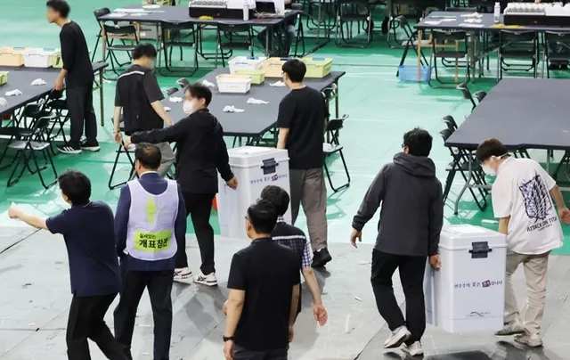 법원, 잠실 투표용지 보관상자 등 증거보전 명령… 검경 합수본도 출범

법원이 6·3 지방선거에서 서울시장 후보로 출마한 김정철 개혁신당 최고위