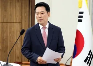 재선거 동아줄 잡고 버티기…장동혁, 마이웨이 끝은?

민주신문=정영훈 기자｜6·3 지방선거 이후 국민의힘 지도부를 향한 책임론이 거세지고 있는 