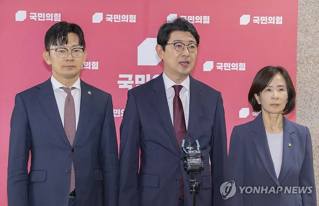 국힘, '투표지 사태' 국조 요구서 이어 특검법도 당론 발의

(서울=연합뉴스) 김연정 권희원 기자 = 국민의힘은 9일 6·3 지방선거에서 발생