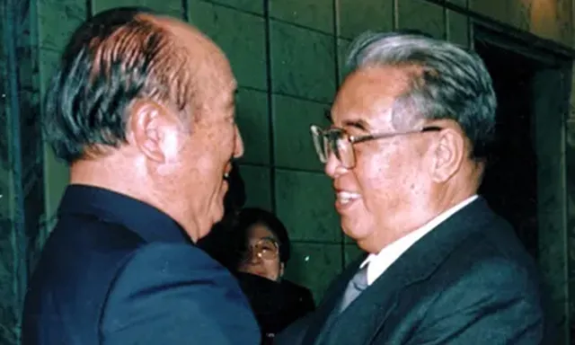 ‘문선명 선생 평전’ 출간… 한 인간의 발자취가 거대한 세계관이 되기...

평전은 전기가 아니다. 한 인간의 생애를 통해 시대를 읽고, 그 삶