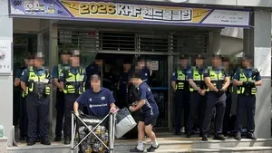 핸드볼 선수로 위장해 투표함 옮겼다?…김현태 前 707 단장, 음모론 제기

[헤럴드경제=채상우 기자] 6·3 지방선거 투표용지 부족 사태와 관