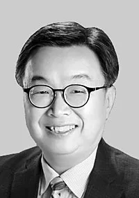 청년세대 ‘정당한 분노’ 배경과 해법[포럼]

‘투표용지가 없어 투표하지 못했다.’ 사고 진상조사 보고서의 한 문장이 아니다. 국민의 주권 행사