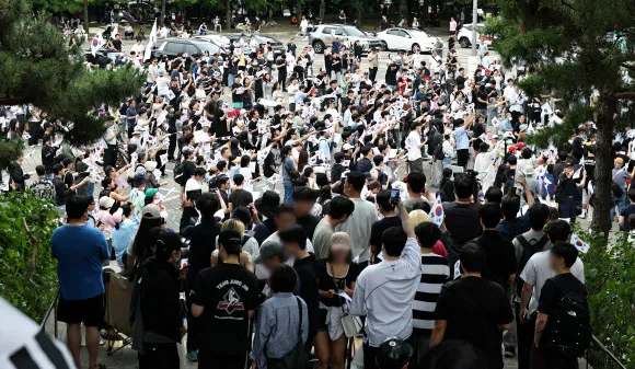 ‘6·3 지방선거 투표지 부족 사태’ 경찰, 선관위 조사 등 진상 규명 돌...

6·3 지방선거 ‘투표지 부족 사태’의 진상 규명을 위해 경찰