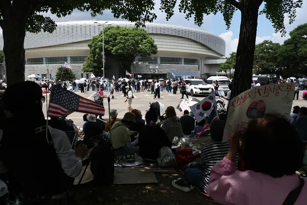 경기도도 투표용지 부족 23곳… 김포에선 투표 중단

6·3 지방선거 투표용지 부족 사태로 논란이 커지고 있는 가운데, 경기도내 23곳 투표소에